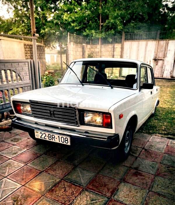LADA (VAZ) 2107