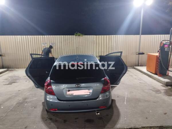 Kia Ceed - Image 2