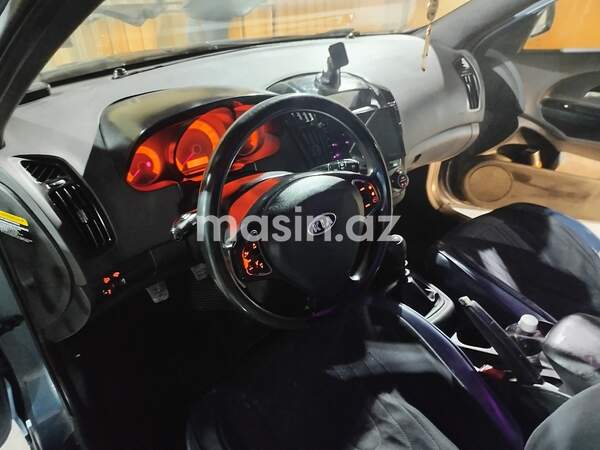 Kia Ceed - Image 8