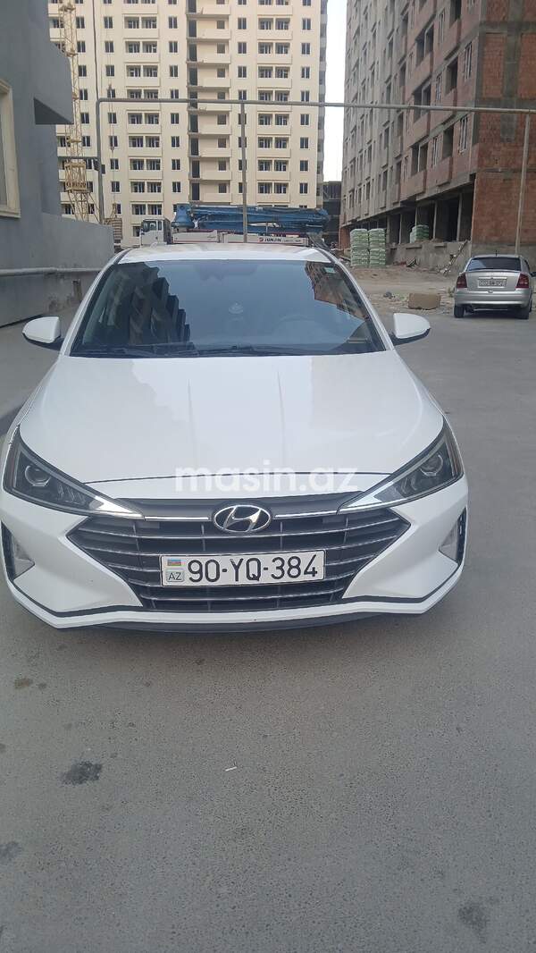 Hyundai Elantra - Image 3