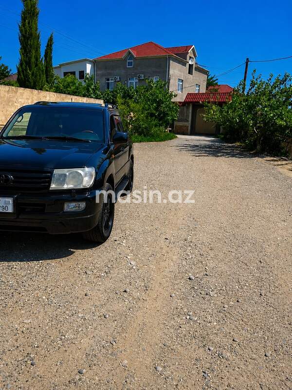 Toyota Land Cruiser - Image 2