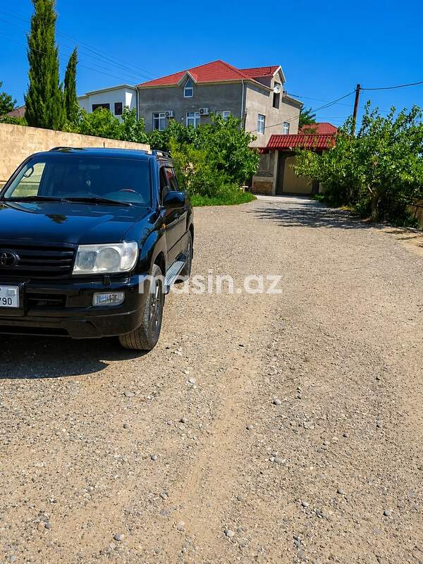 Toyota Land Cruiser - Image 9