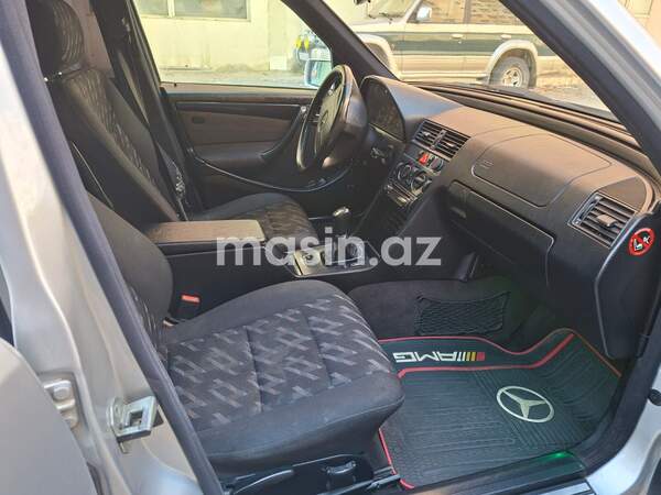 Mercedes C 180 - Image 9