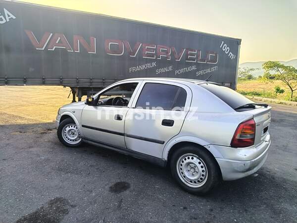 Opel Astra - Image 3