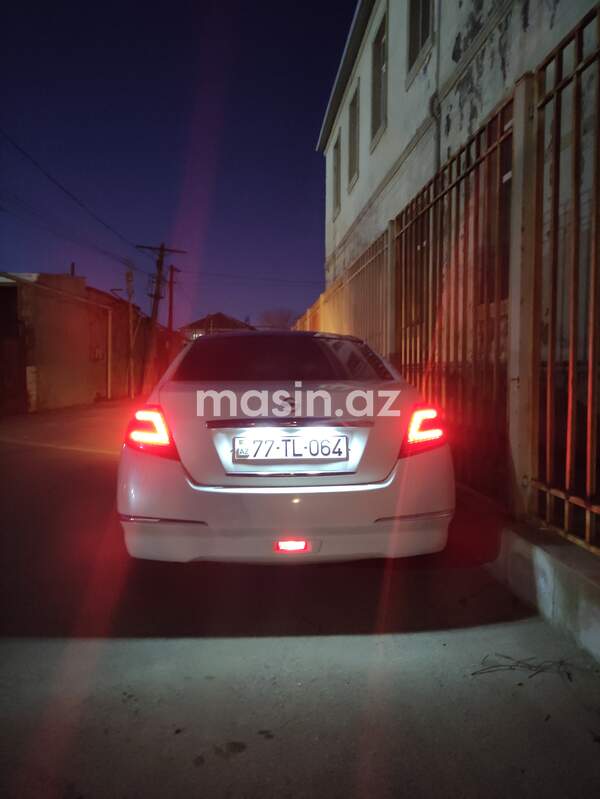 Nissan Teana - Image 2