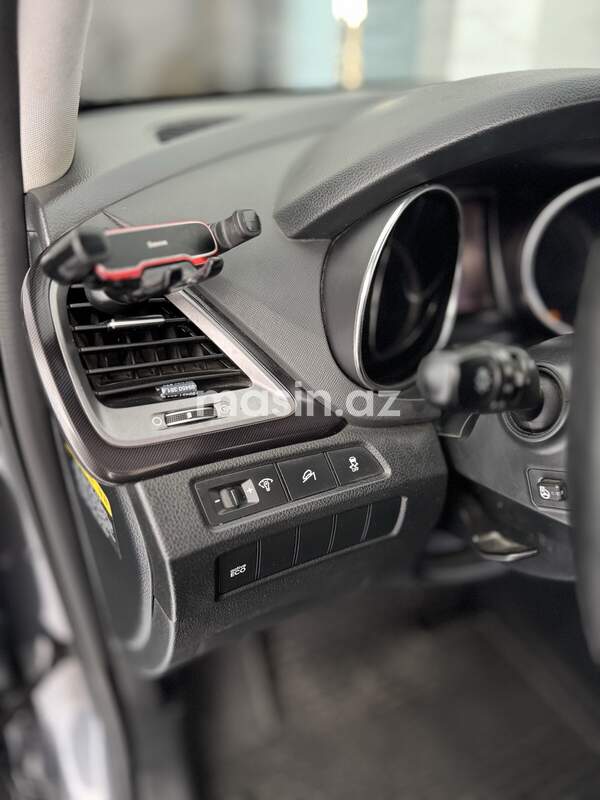 Hyundai Santa Fe - Image 6