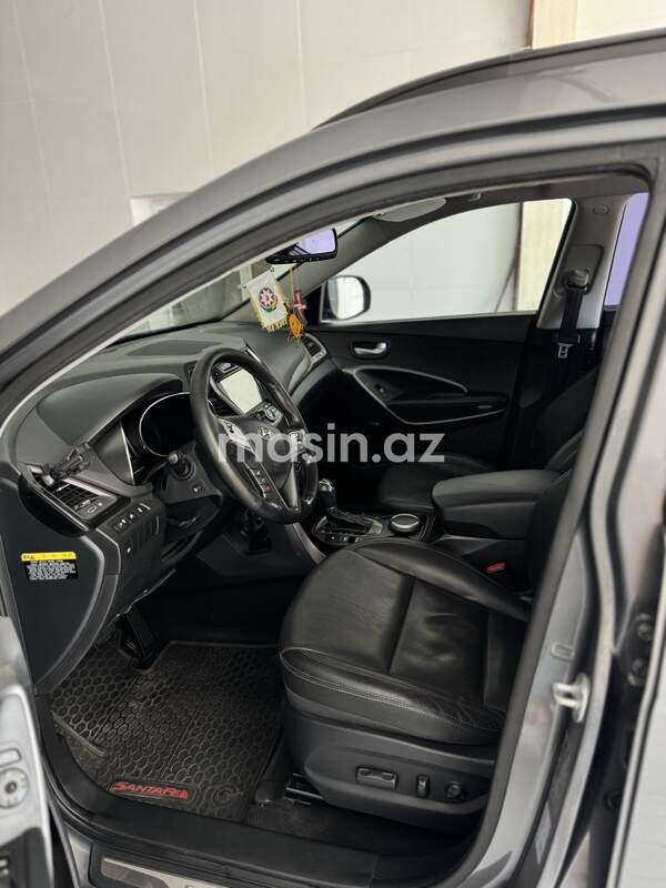 Hyundai Santa Fe - Image 10