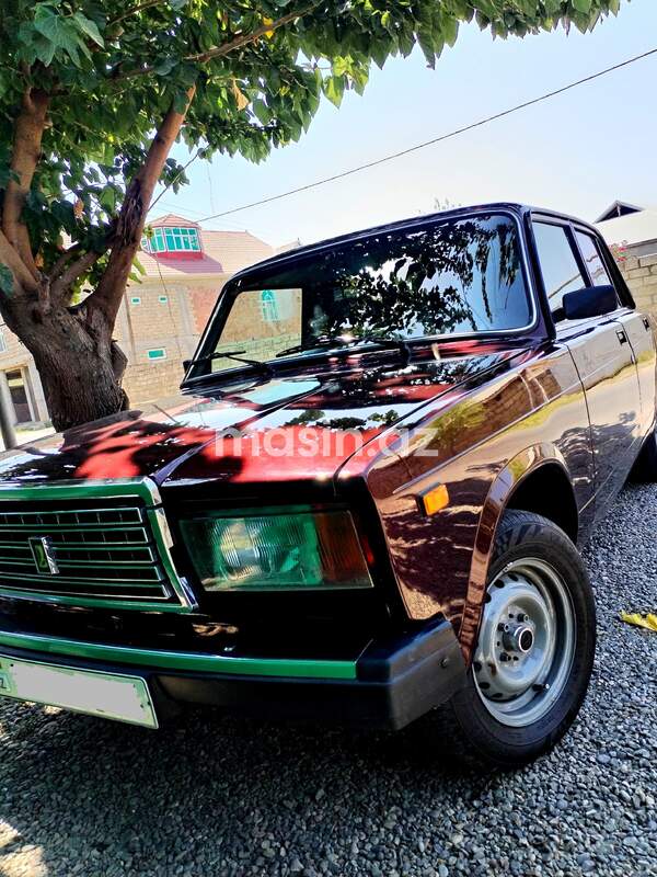 LADA (VAZ) 2107