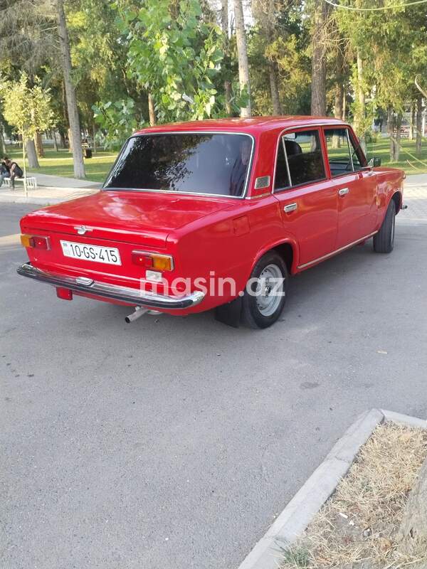 LADA (VAZ) 21011