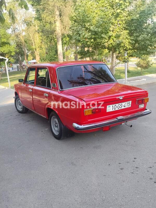 LADA (VAZ) 21011 - Image 2
