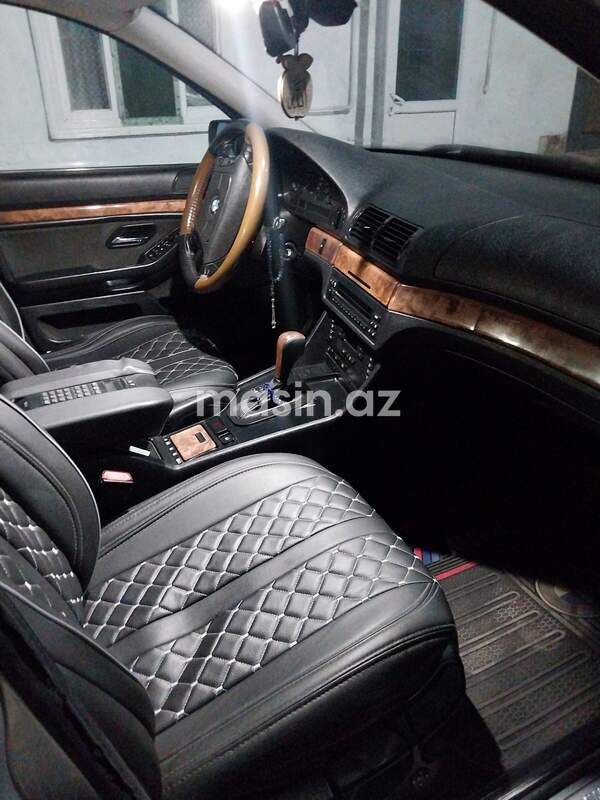 BMW 523 - Image 3