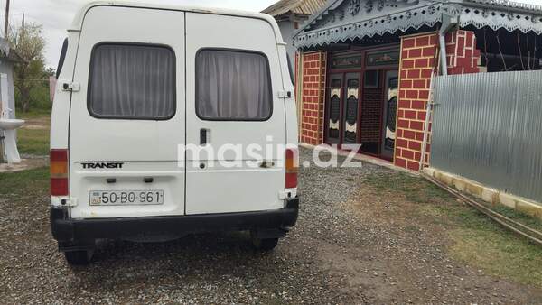 Ford Transit - Image 7