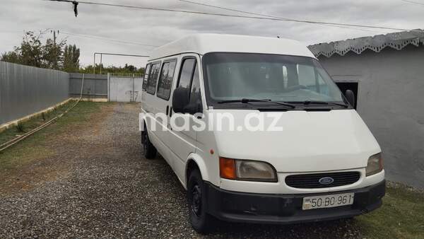 Ford Transit - Image 8