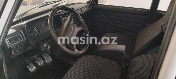 LADA (VAZ) 2107 - Image 4