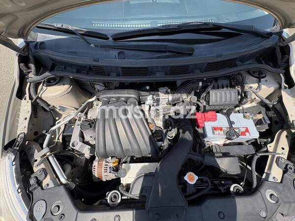Nissan Tiida - Image 2