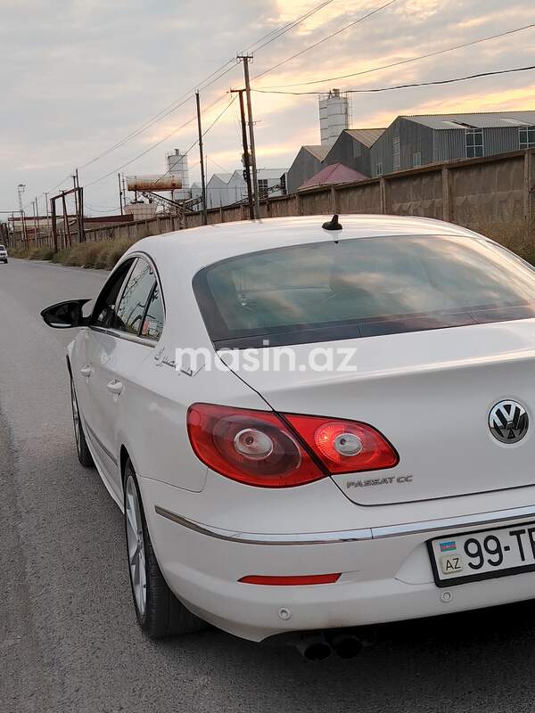 Volkswagen Passat CC - Image 3