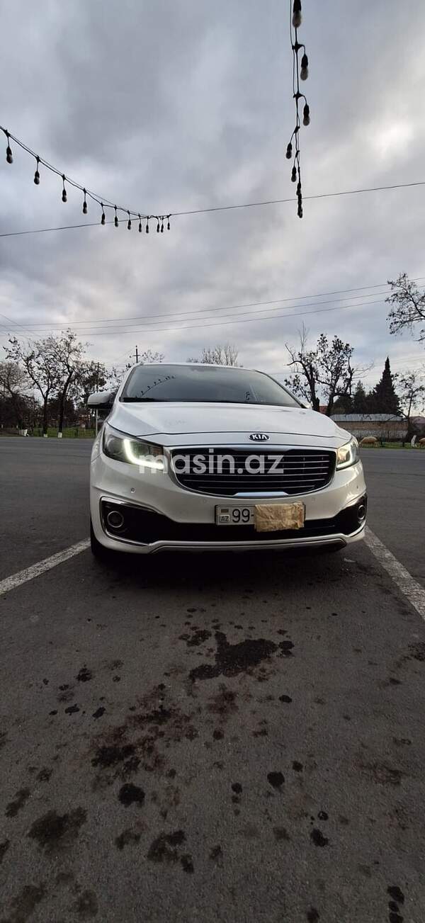 Kia Carnival  - Image 7