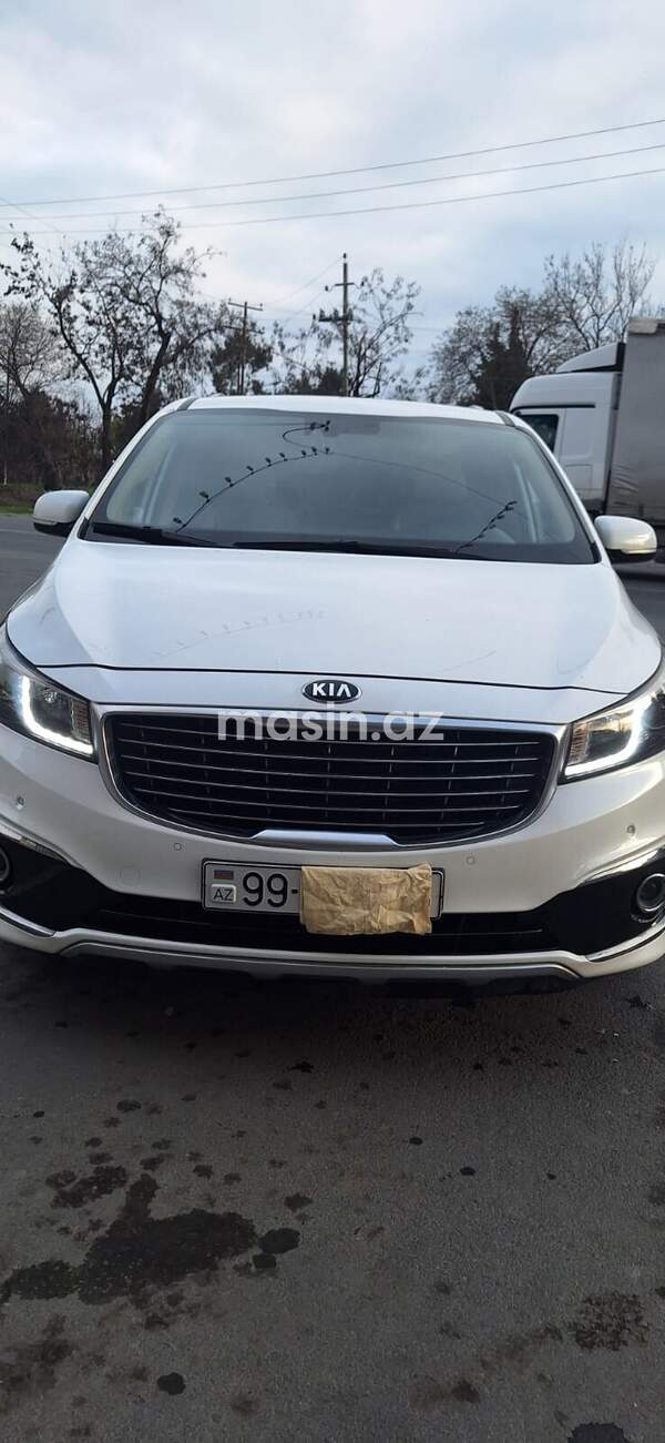 Kia Carnival  - Image 8