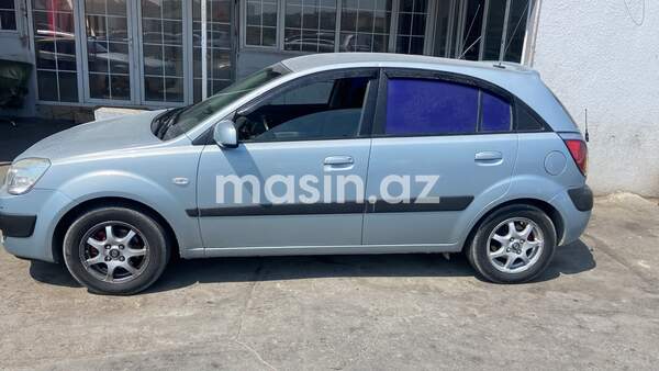 Kia Rio - Image 10