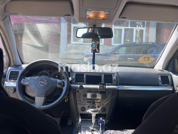 Opel Vectra - Image 2