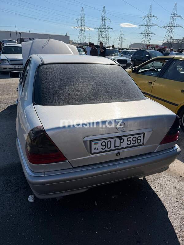 Mercedes C 220 d - Image 2