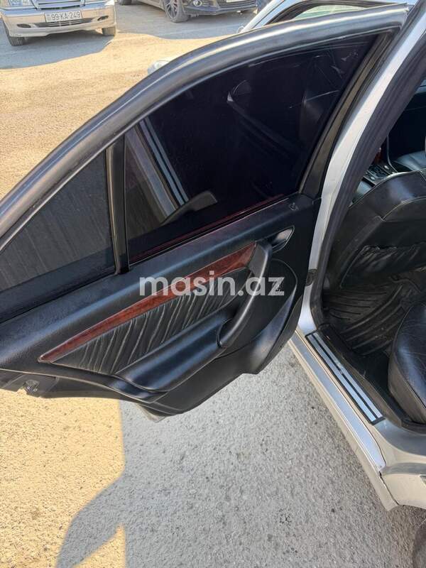 Mercedes C 220 d - Image 5