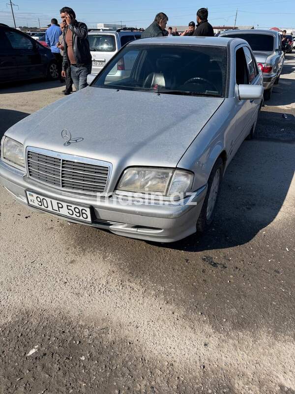 Mercedes C 220 d - Image 8