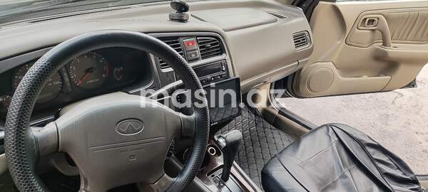 Infiniti G25 - Image 4