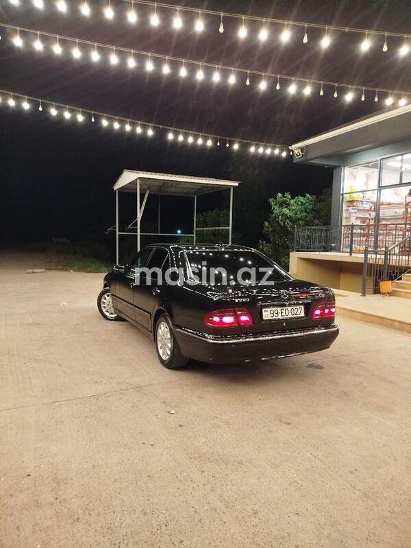 Mercedes E 220 - Image 3