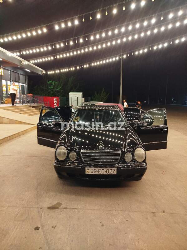 Mercedes E 220 - Image 5