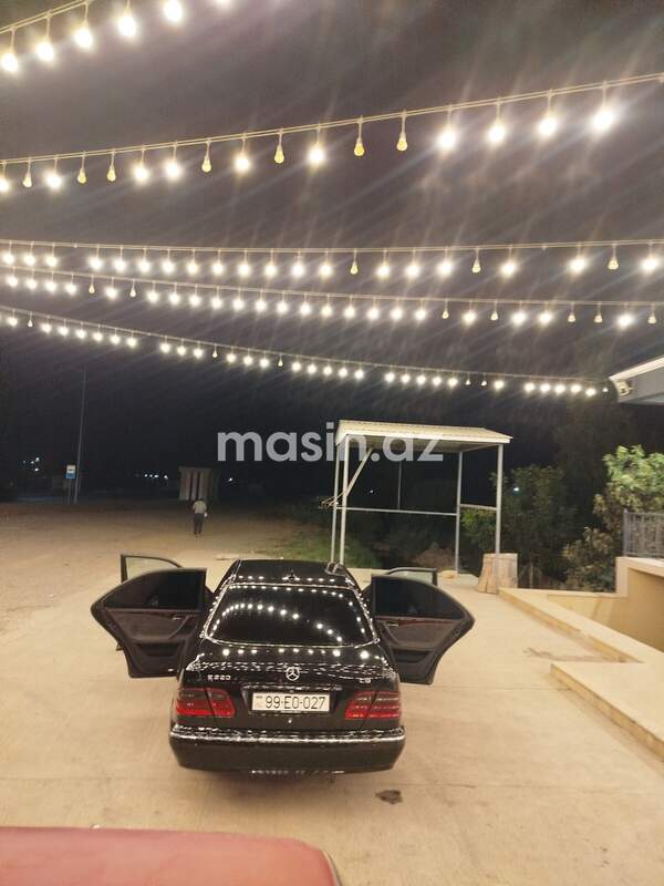 Mercedes E 220 - Image 7