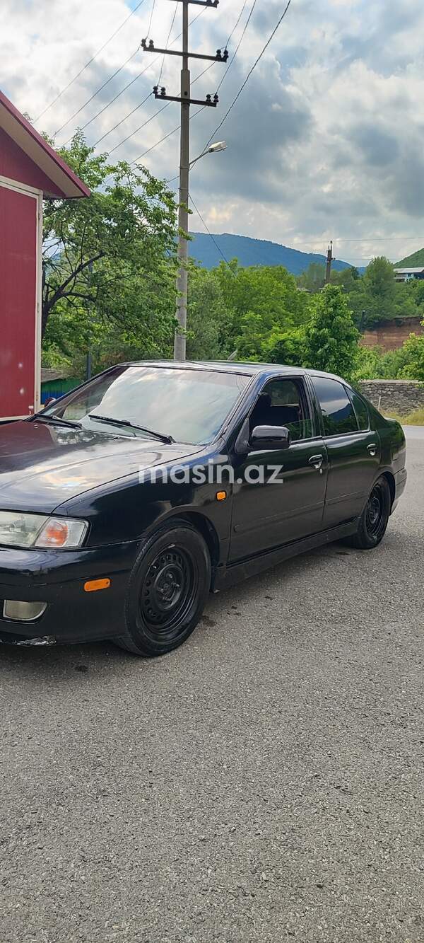 Infiniti G25 - Image 10