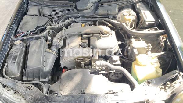 Mercedes E 230  - Image 6