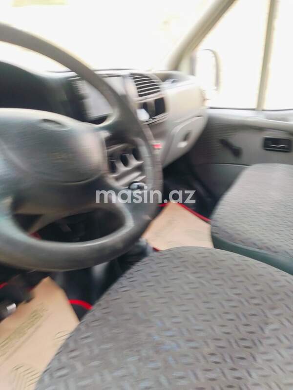 Ford Transit - Image 5