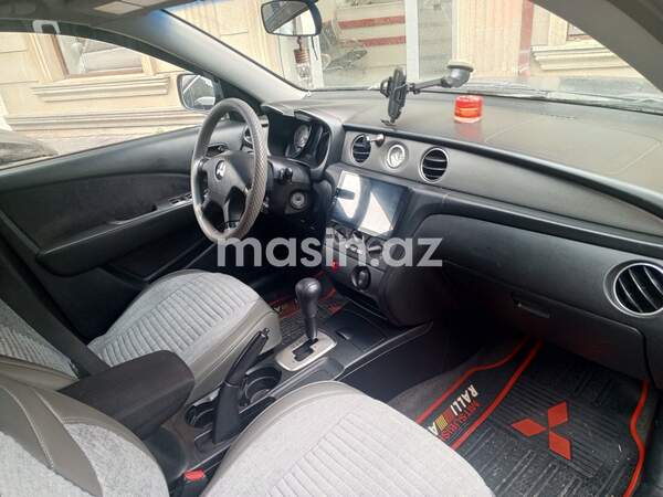 Mitsubishi Outlander - Image 2