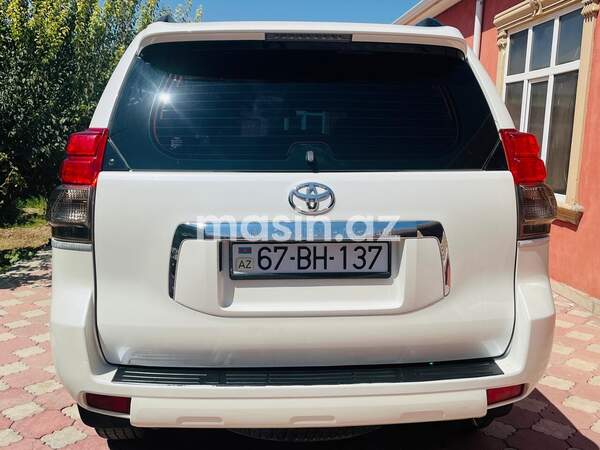 Toyota Land Cruiser Prado - Image 3