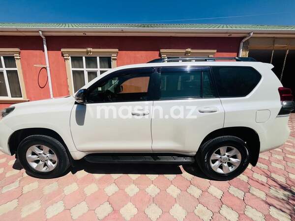 Toyota Land Cruiser Prado - Image 4