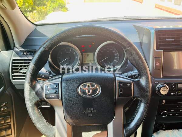 Toyota Land Cruiser Prado - Image 8