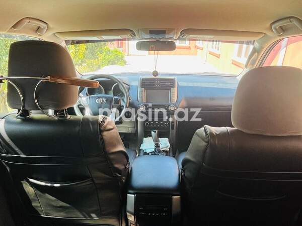Toyota Land Cruiser Prado - Image 9