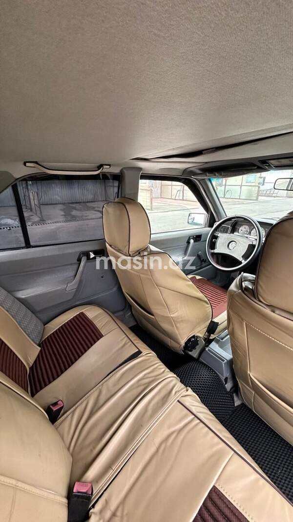 Mercedes 190 - Image 7