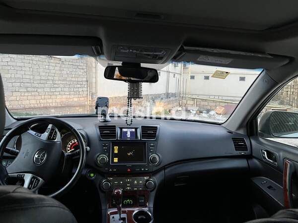 Toyota Highlander - Image 5