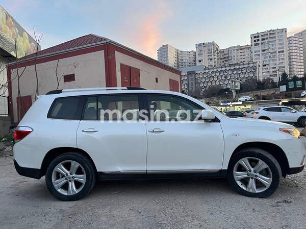 Toyota Highlander - Image 8