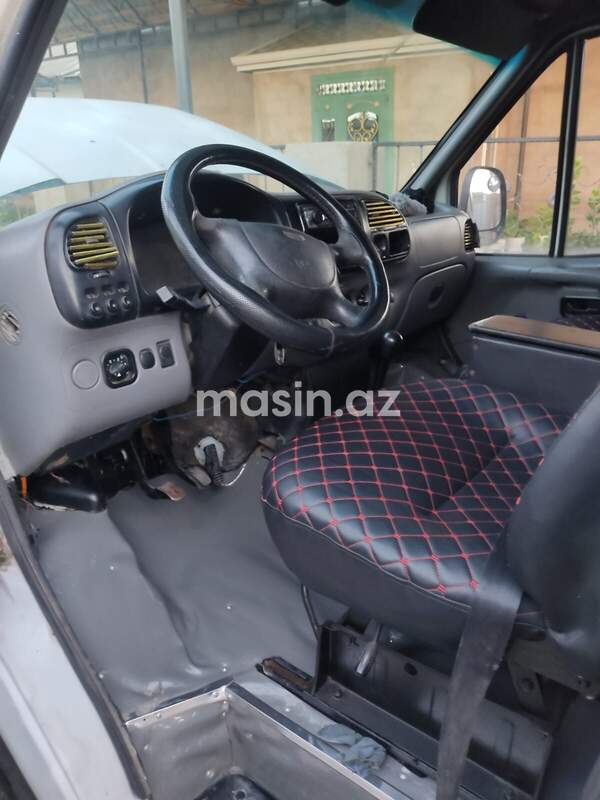 Ford Transit - Image 5