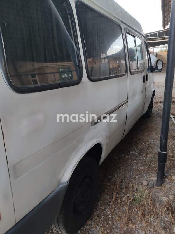 Ford Transit - Image 6