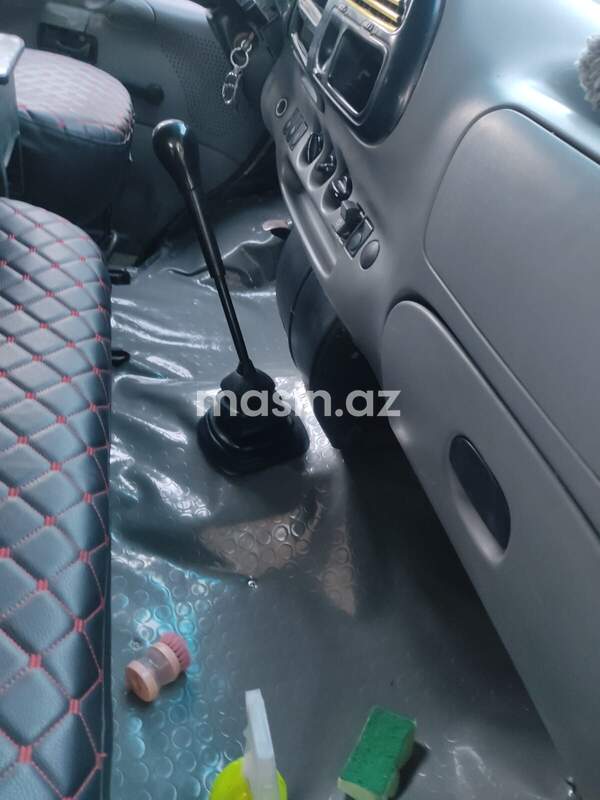 Ford Transit - Image 7