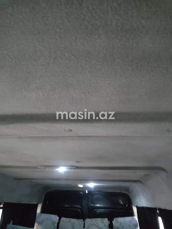 Ford Transit - Image 10