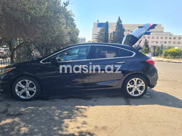Chevrolet Cruze - Image 2