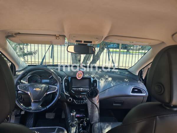 Chevrolet Cruze - Image 3