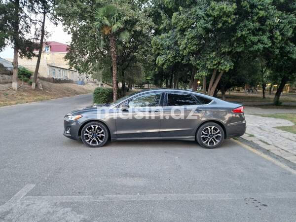 Ford Fusion (North America) - Image 2