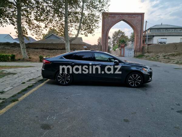 Ford Fusion (North America) - Image 3